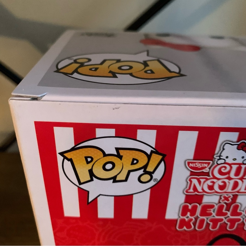 Hello Kitty Funko Pop Cup of Noodles #47 Game Stop Exclusive - Picture 6 of 12